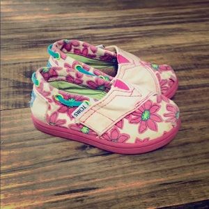 Baby shoes